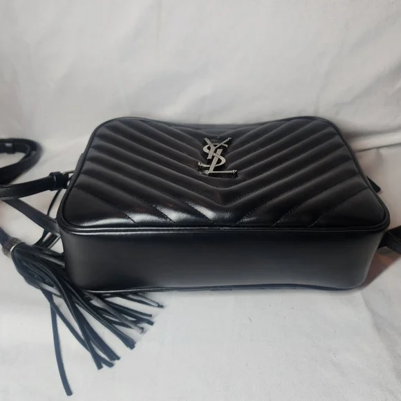 Yves Saint Laurent Black Chevron Crossbody Bag - Picture 3 of 3